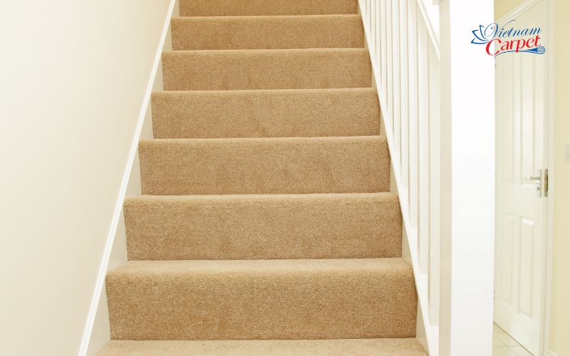 Những điều bạn cần biết về thảm trải cầu thang hài hòa Những điều bạn cần biết về thảm trải cầu thang hài hòa