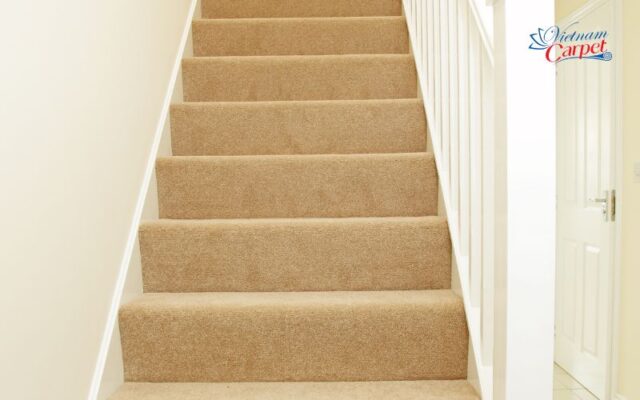 Những điều bạn cần biết về thảm trải cầu thang cao cấp