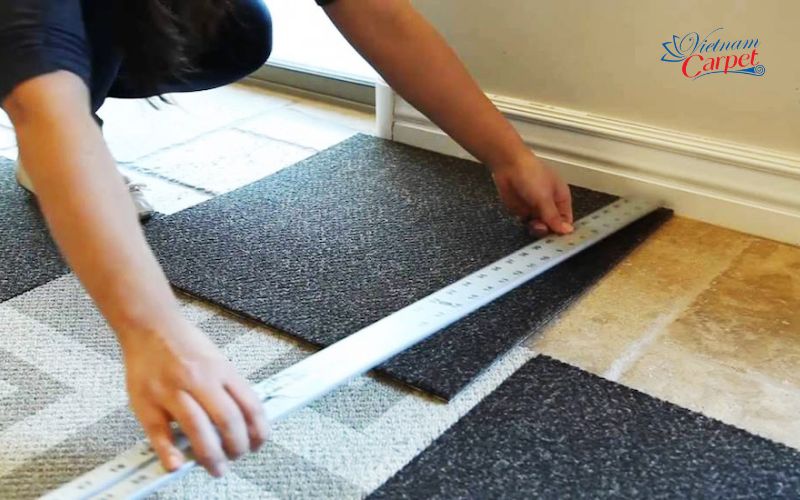 Thi công trải thảm văn phòng chuẩn bị bề mặt sàn Thi công trải thảm văn phòng chuẩn bị bề mặt sàn