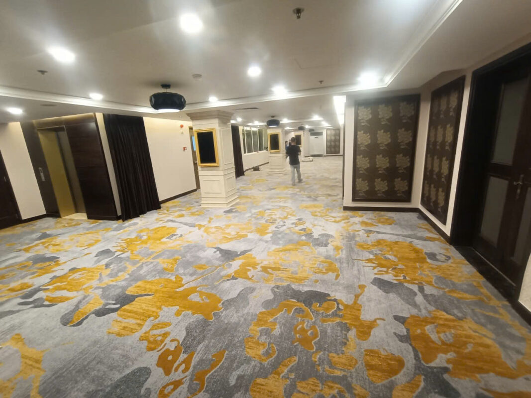 thảm khách sạn tại Hồ Tây